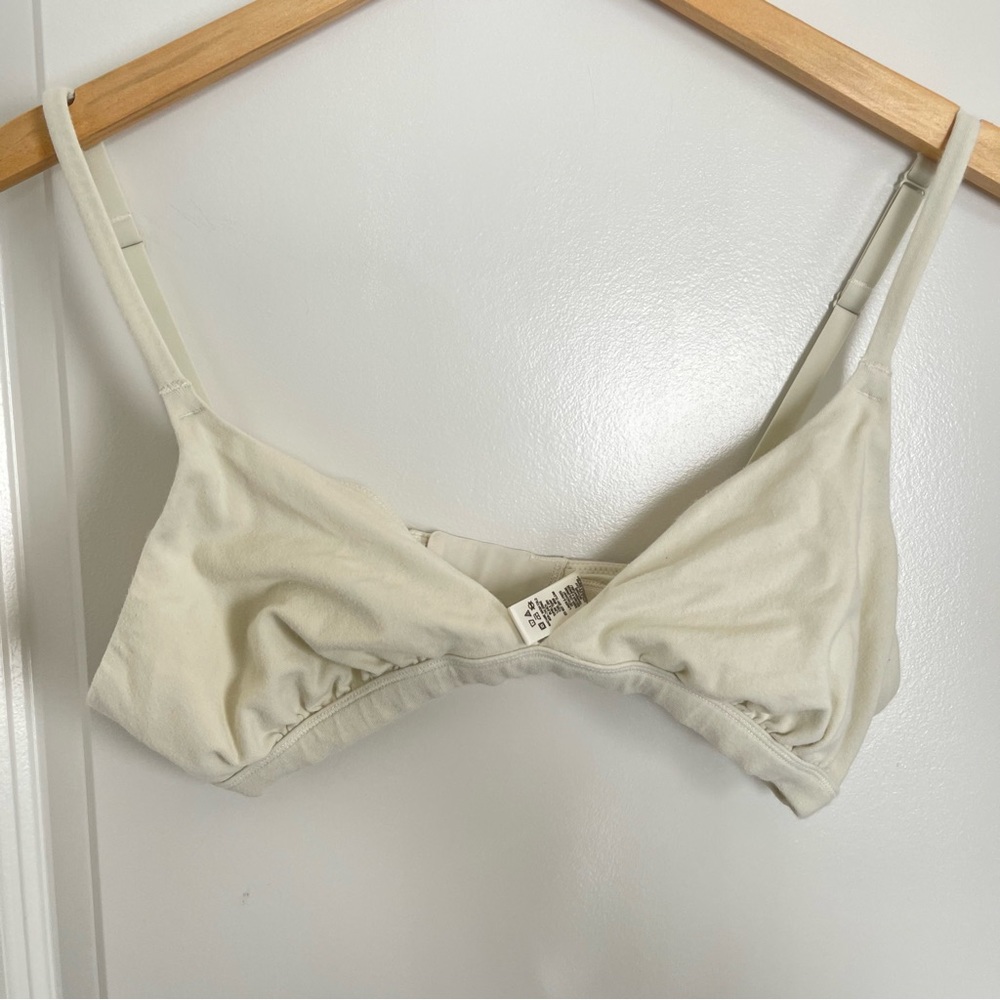 SKIMS COTTON JERSEY TRIANGLE BRALETTE - BONE